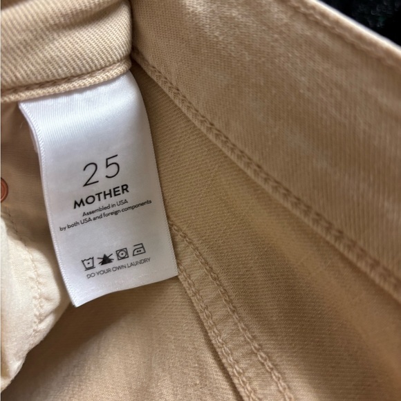 MOTHER The Weekender in Chalk It Up Mod Rise Flare Jeans - Picture 13 of 13